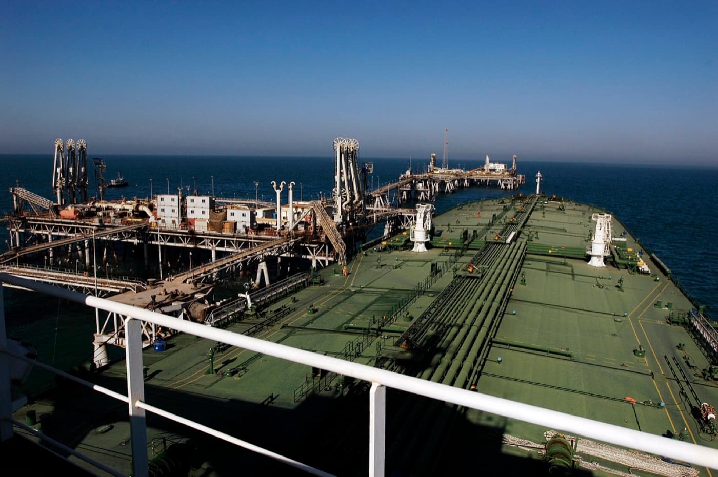 Oil tanker